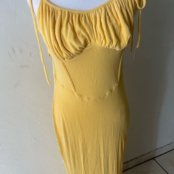 Yellow Sleeveless Dress - Picture 1 of 6